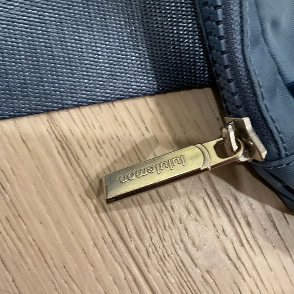 Lululemon athletica Slate Blue Everywhere Belt Bag - Picture 6 of 8